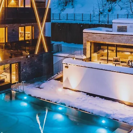 Hotel Glemm By Avenida Superior & Residences 4*