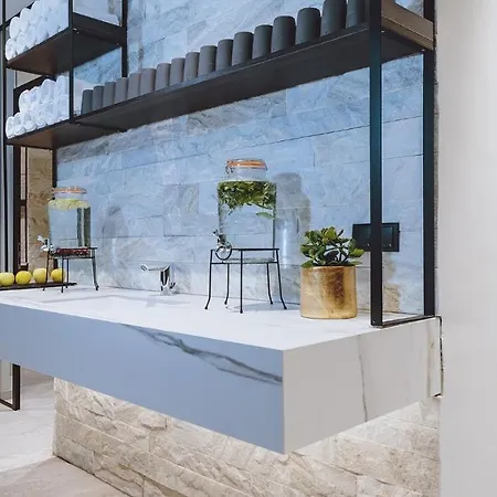 Glemm By Avenida Superior & Residences Hotel 4*