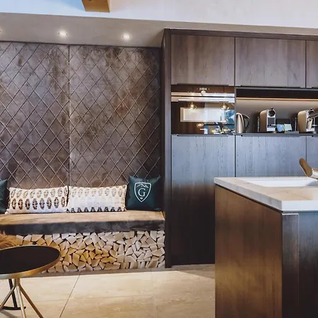 Hotel Glemm By Avenida Superior & Residences 4*