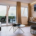 Hotel Glemm By Avenida Superior & Residences Saalbach-Hinterglemm