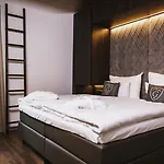 Hotel Glemm By Avenida Superior & Residences 4*