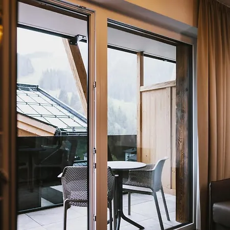 Отель Glemm By Avenida Superior & Residences
