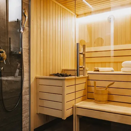 Glemm By Avenida Superior & Residences Hotel