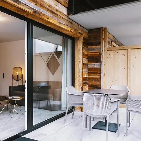 Glemm By Avenida Superior & Residences Hotel 4*
