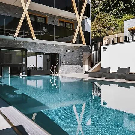 ホテル Glemm By Avenida Superior & Residences 4*