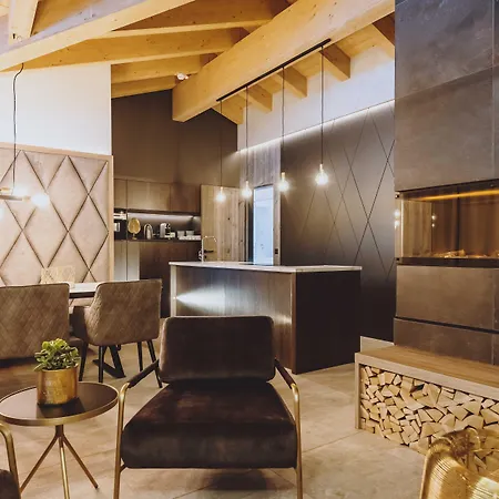 Glemm By Avenida Superior & Residences 4*